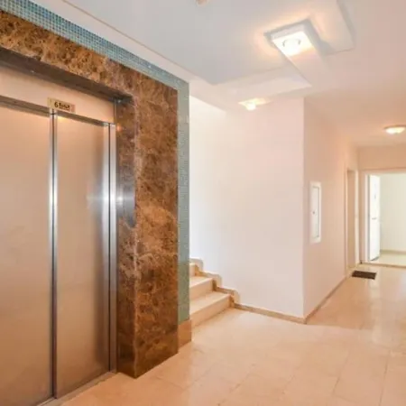 Apartman Beautiful Directly On The *