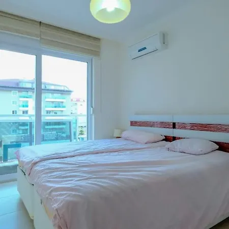 Beautiful Directly On The Apartman *